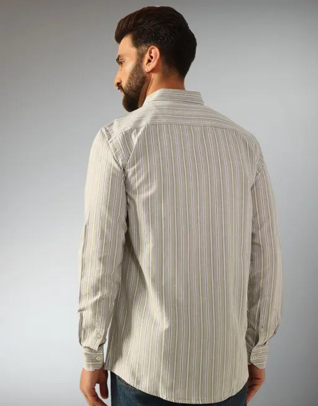 Stylish Light Grey Striped Casual Shirt for Men