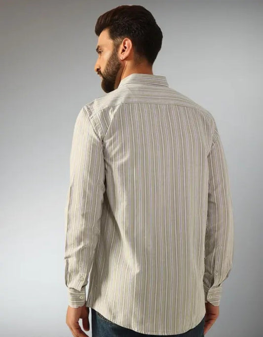 Stylish Light Grey Striped Casual Shirt for Men
