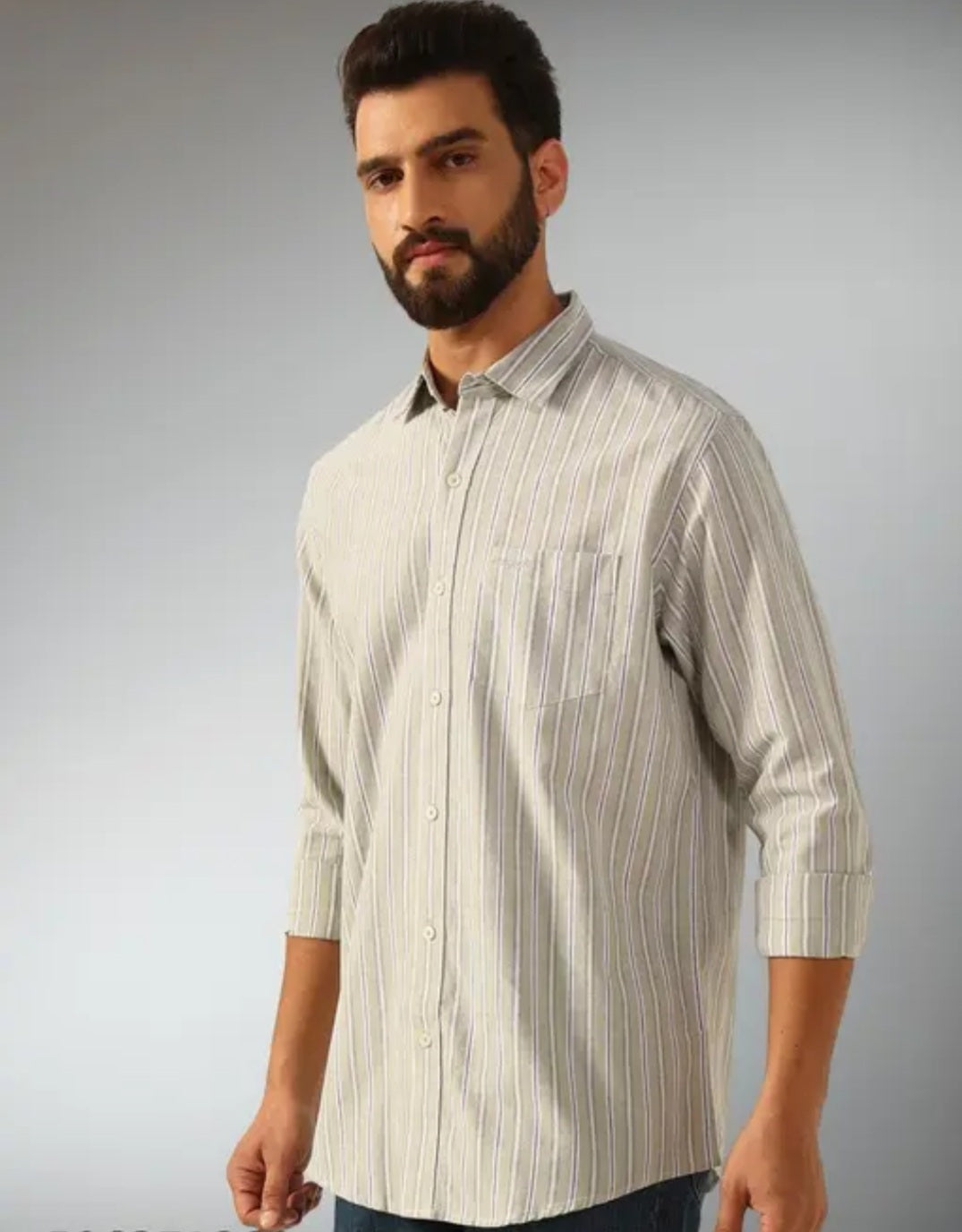 Stylish Light Grey Striped Casual Shirt for Men