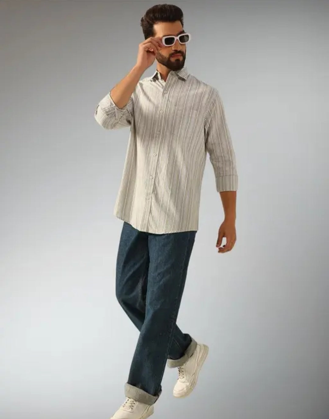 Stylish Light Grey Striped Casual Shirt for Men